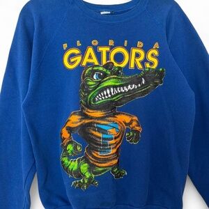 Vintage 90s University of Florida Gators graphic sweatshirt size small